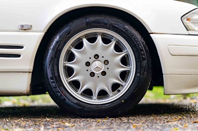 Lot 3 - 1996 Mercedes-Benz SL 320