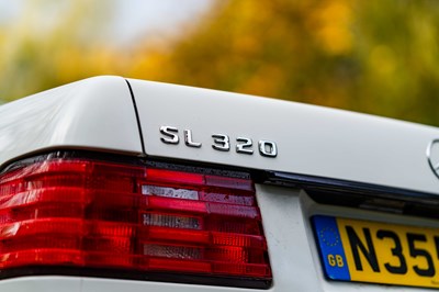 Lot 3 - 1996 Mercedes-Benz SL 320