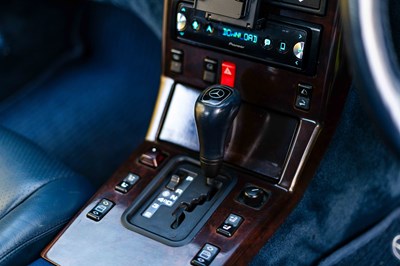 Lot 3 - 1996 Mercedes-Benz SL 320