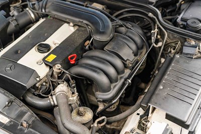 Lot 3 - 1996 Mercedes-Benz SL 320