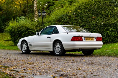 Lot 3 - 1996 Mercedes-Benz SL 320