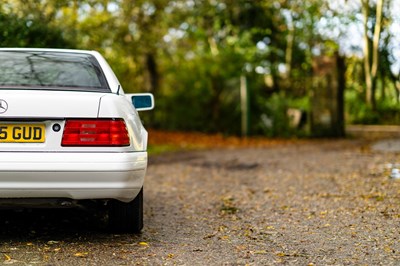 Lot 3 - 1996 Mercedes-Benz SL 320