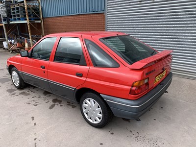 Lot 60 - 1992 Ford Escort 1.4 LX