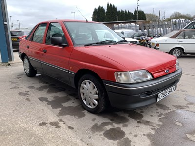 Lot 60 - 1992 Ford Escort 1.4 LX