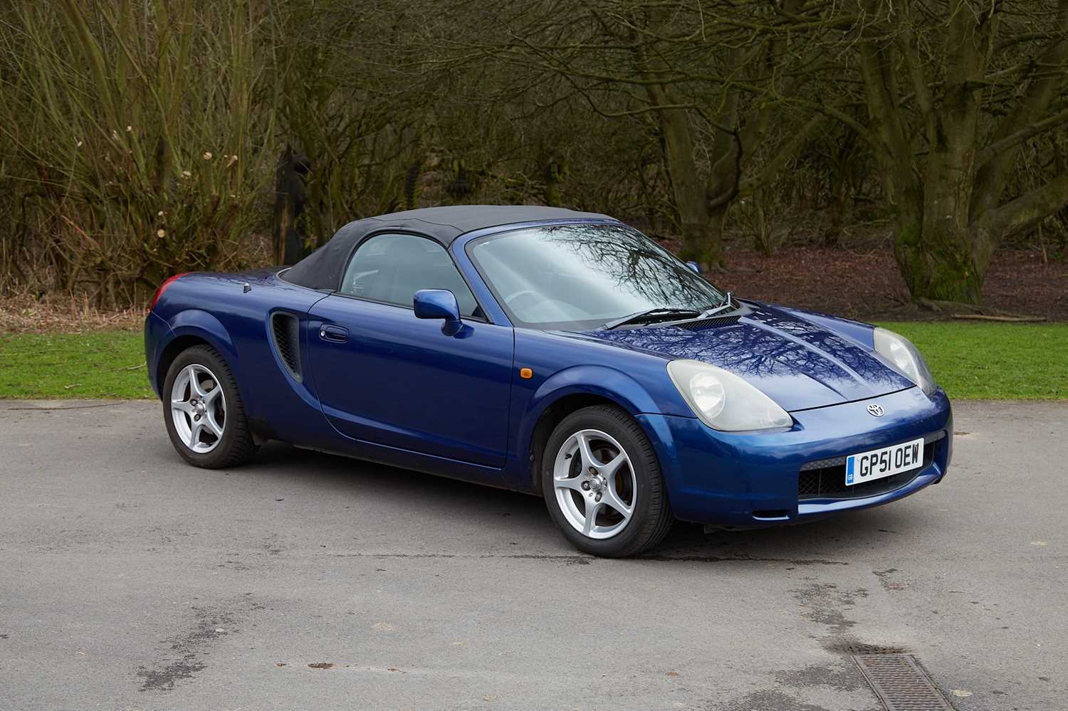 Lot 65 - 2002 Toyota MR2