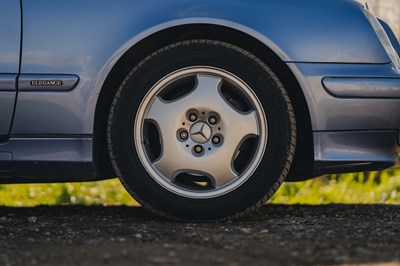 Lot 10 - 2000 Mercedes CLK230 Elegance
