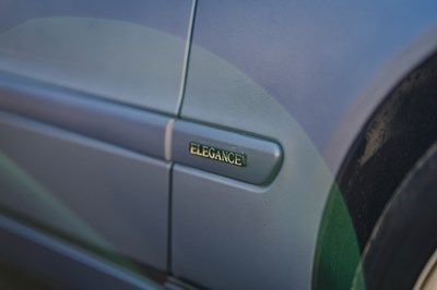 Lot 10 - 2000 Mercedes CLK230 Elegance