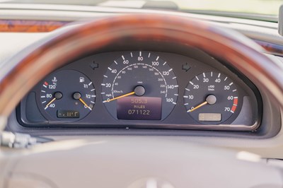 Lot 10 - 2000 Mercedes CLK230 Elegance