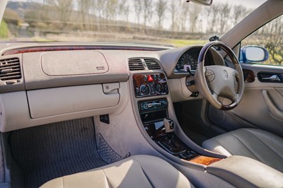 Lot 10 - 2000 Mercedes CLK230 Elegance