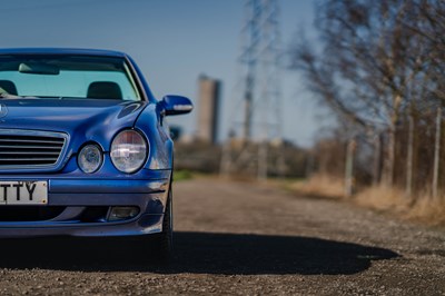 Lot 10 - 2000 Mercedes CLK230 Elegance