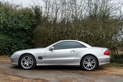Lot 12 - 2003 Mercedes SL350