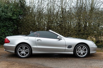 Lot 12 - 2003 Mercedes SL350