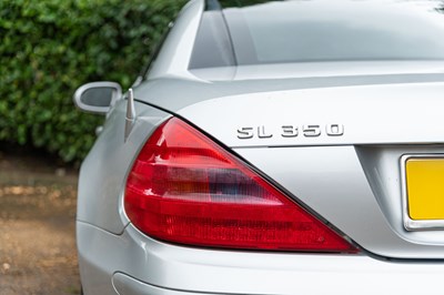 Lot 12 - 2003 Mercedes SL350
