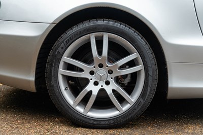 Lot 12 - 2003 Mercedes SL350