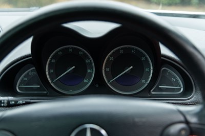 Lot 12 - 2003 Mercedes SL350