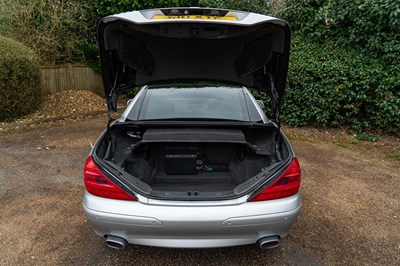 Lot 12 - 2003 Mercedes SL350