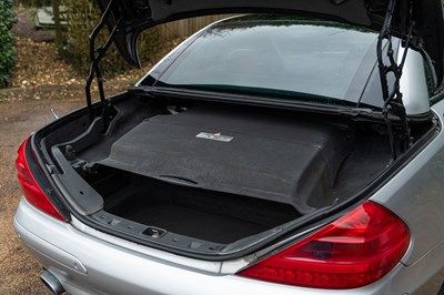 Lot 12 - 2003 Mercedes SL350
