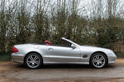 Lot 12 - 2003 Mercedes SL350