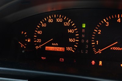 Lot 8 - 2000 Toyota Chaser