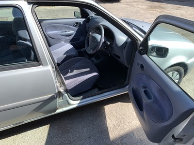 Lot 66 - 1998 Ford Fiesta Ghia