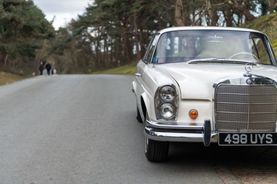 Lot 15 - 1962 Mercedes 220 SEB