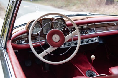Lot 15 - 1962 Mercedes 220 SEB