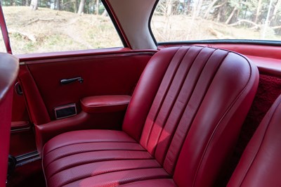 Lot 15 - 1962 Mercedes 220 SEB