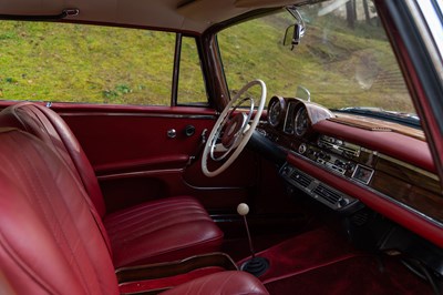 Lot 15 - 1962 Mercedes 220 SEB