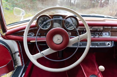 Lot 15 - 1962 Mercedes 220 SEB