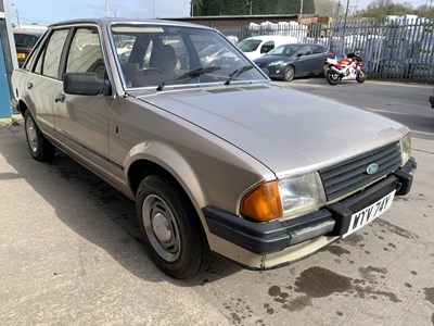 Lot 68 - 1982 Ford Escort 1.3 Ghia