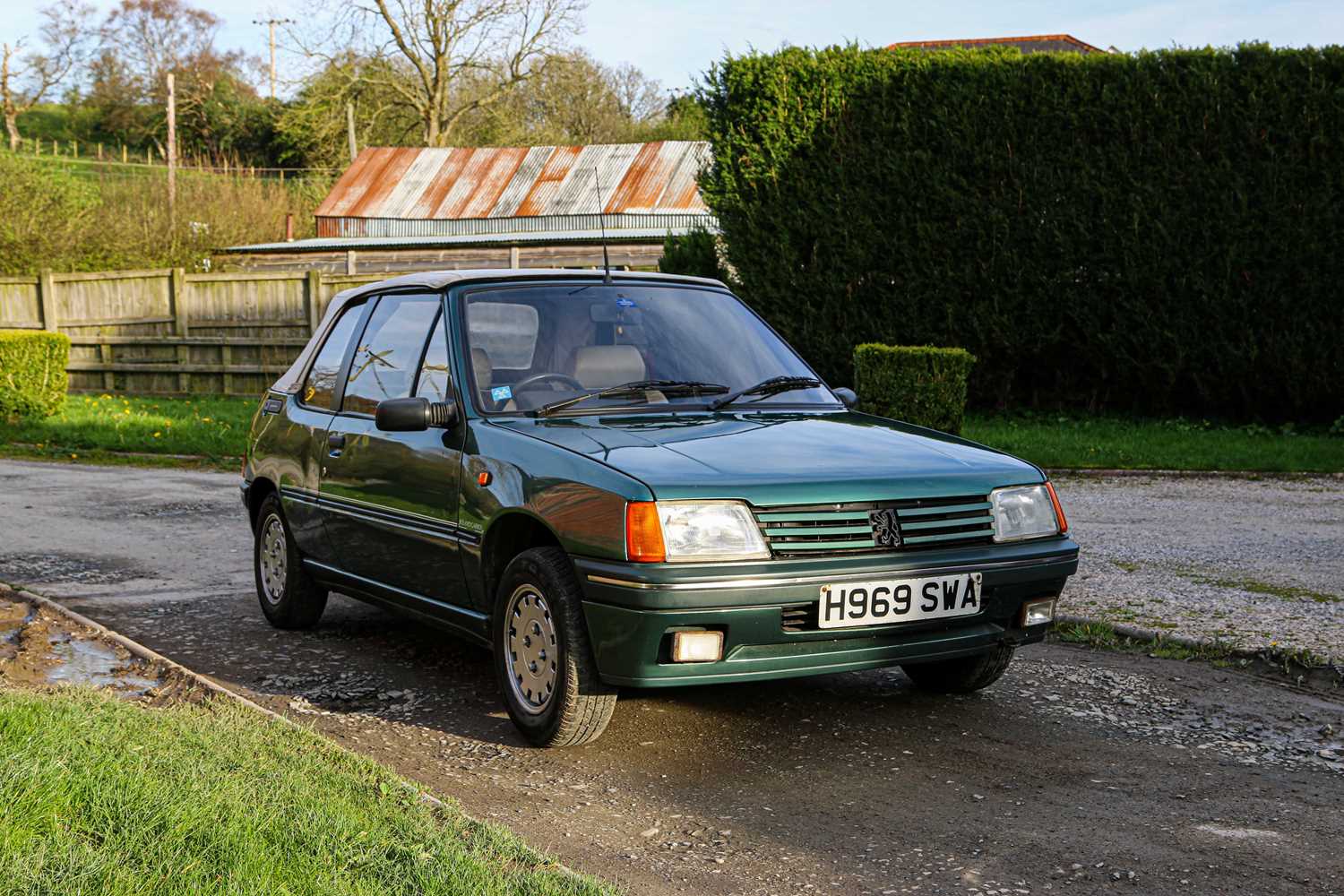 Lot 4 - 1990 Peugeot 205 Roland Garros