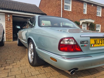 Lot 16 - 1998 Jaguar XJR Supercharged