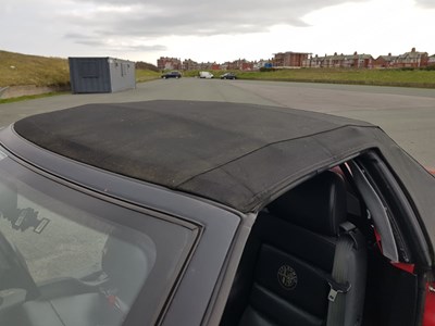 Lot 17 - 1997 Alfa Romeo Spider 2.0 T-Spark