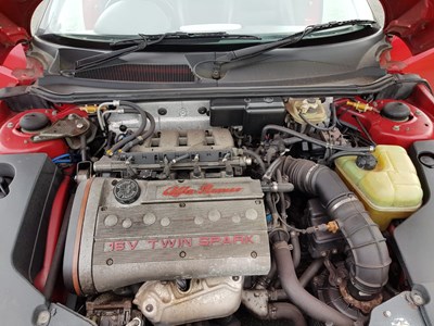 Lot 17 - 1997 Alfa Romeo Spider 2.0 T-Spark