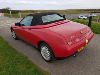 Lot 17 - 1997 Alfa Romeo Spider 2.0 T-Spark