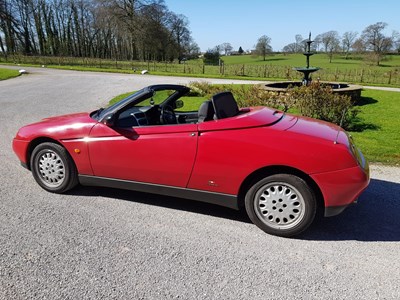 Lot 17 - 1997 Alfa Romeo Spider 2.0 T-Spark