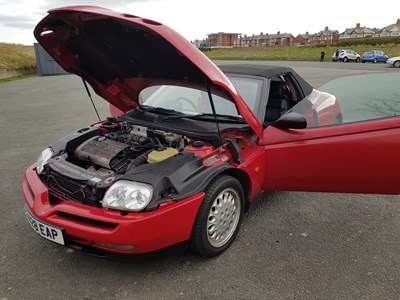 Lot 17 - 1997 Alfa Romeo Spider 2.0 T-Spark