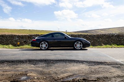 Lot 76 - 2003 Porsche 911 Carrera