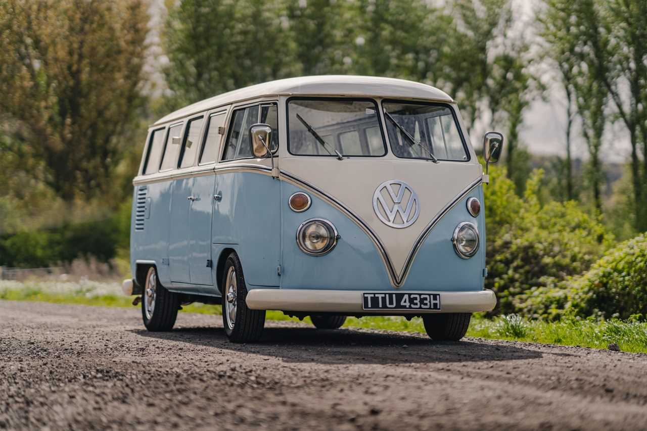 Lot 85 - 1970 VW T2 Camper