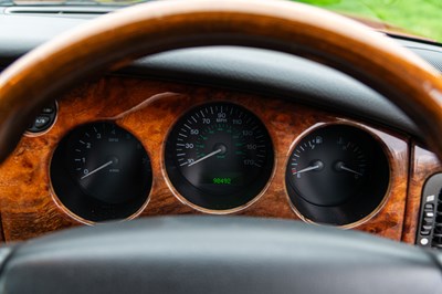 Lot 17 - 2002 Jaguar XK8