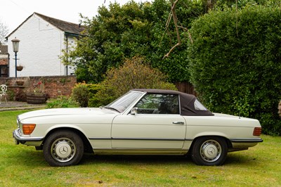 Lot 61 - 1974 Mercedes 350SL