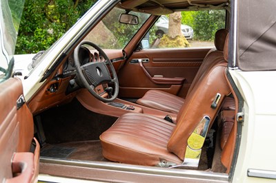 Lot 61 - 1974 Mercedes 350SL