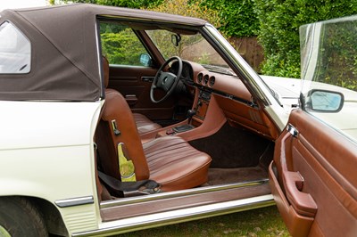 Lot 61 - 1974 Mercedes 350SL