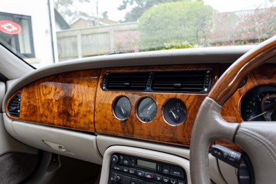 Lot 58 - 1997 Jaguar XK8 Convertible