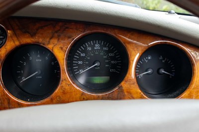 Lot 58 - 1997 Jaguar XK8 Convertible
