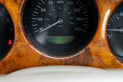 Lot 58 - 1997 Jaguar XK8 Convertible