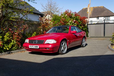 Lot 60 - 1997 Mercedes 320SL