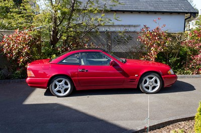 Lot 60 - 1997 Mercedes 320SL