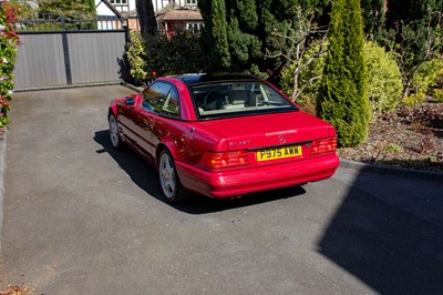 Lot 60 - 1997 Mercedes 320SL