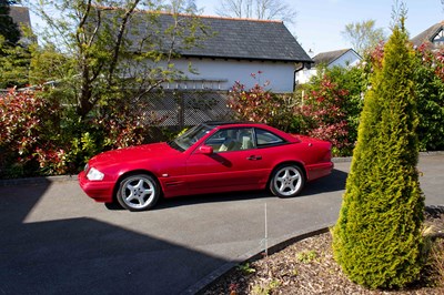 Lot 60 - 1997 Mercedes 320SL